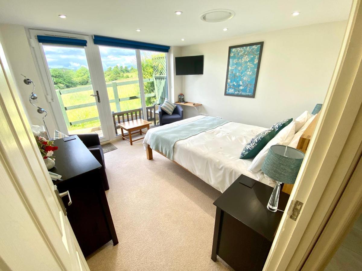 A Secluded Self Contained Country Suite With A View - Parking, Easy Access To Bath Corsham Bagian luar foto